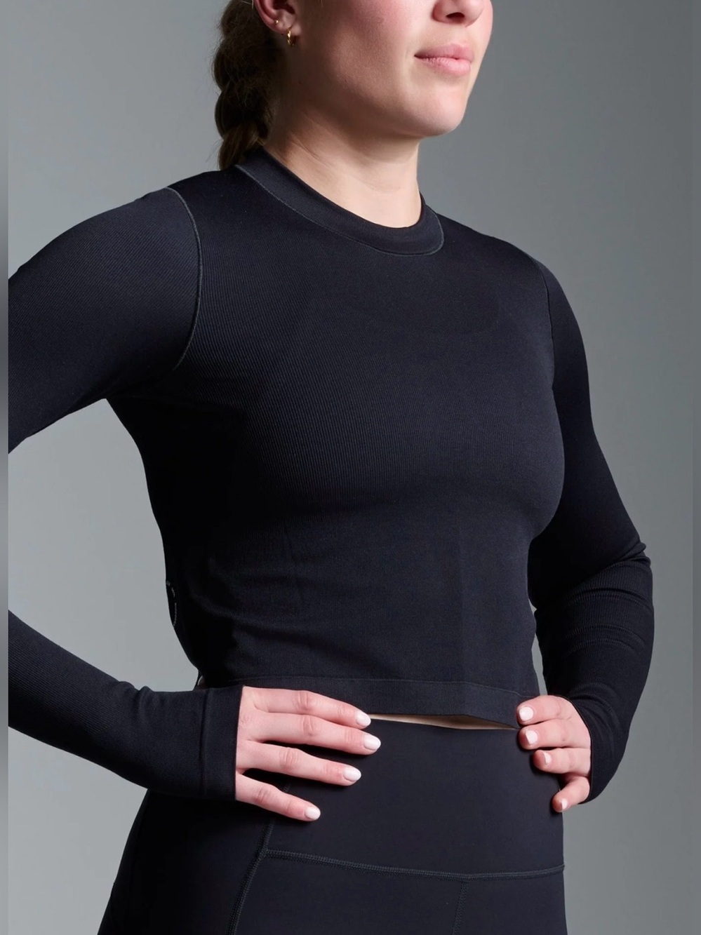 LNDR power cropped LS Long-Sleeve Seamless Top in Black